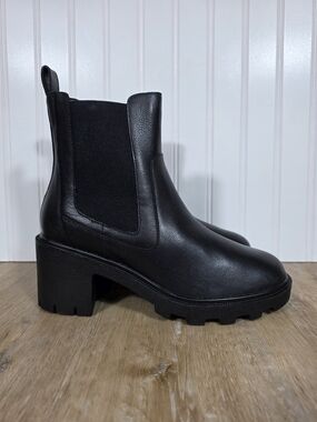 🆕️Lisa Vicky Black Chelsea Lug Heel Boots 8M